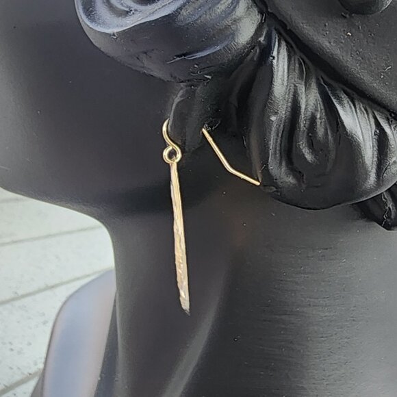 Vintage 14K Yellow Gold Cut-Out Teardrop Dangle Earrings - Picture 7 of 10